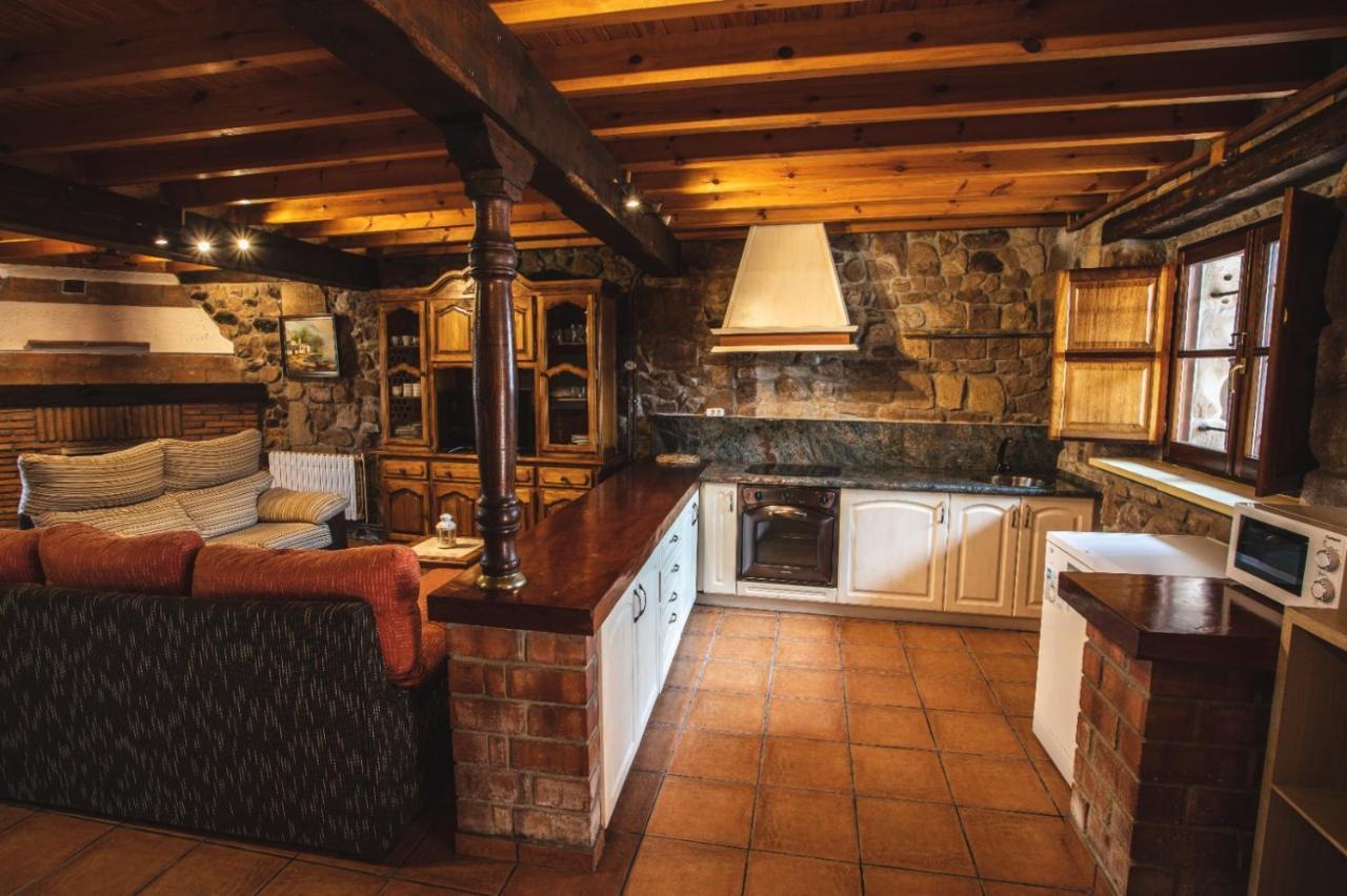 La Casa De Consuelo 3 Guest House Viernoles ภายนอก รูปภาพ